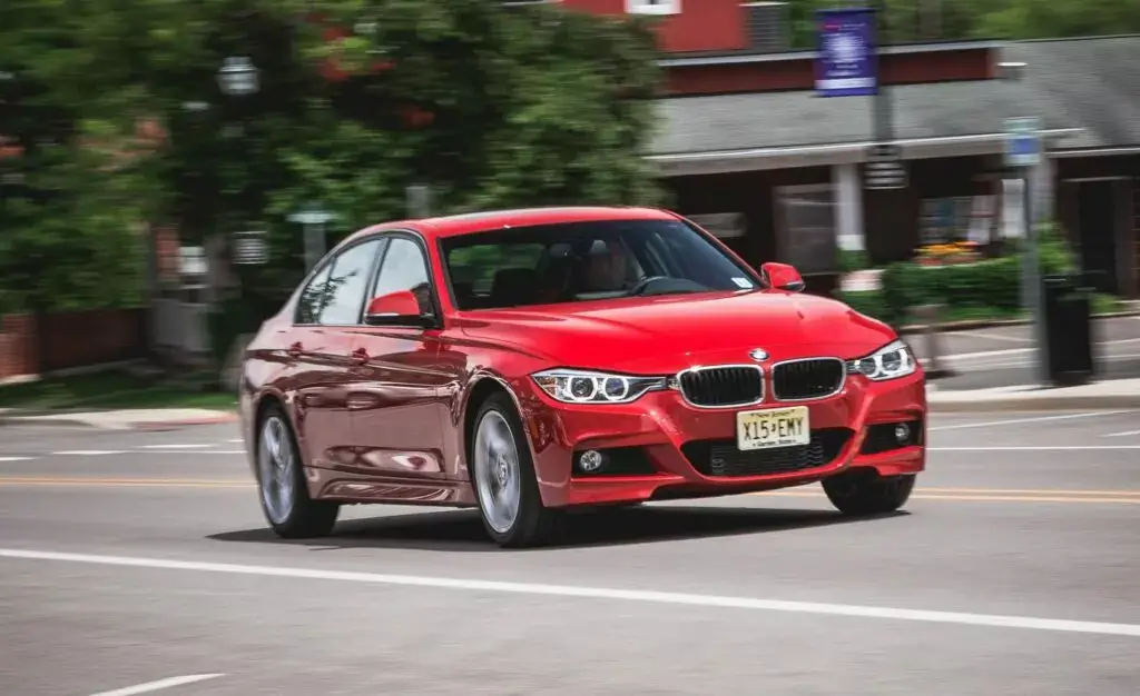 1. Mejor año: BMW 335i 2016 (4.42 de valoración)
