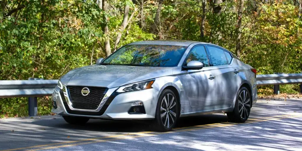 #1 Mejor año: Nissan Altima 2021 (4.63 Rating)