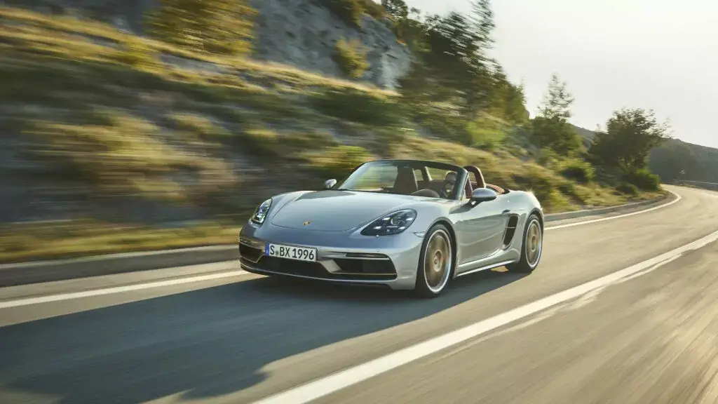 1. Mejor año: Porsche 718 Boxster 2022 (calificación de 4.97)