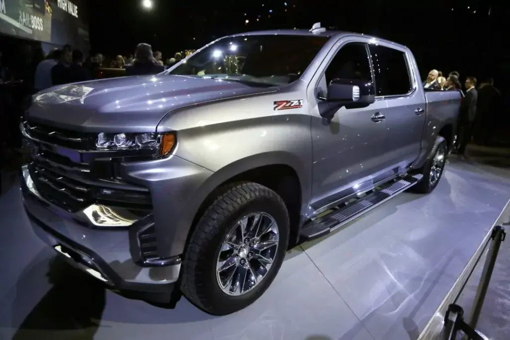 1. Camioneta Chevrolet de tamaño completo: