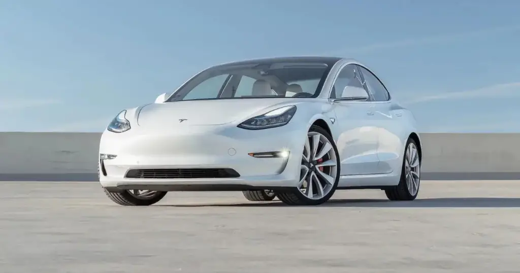 1. Tesla Modelo 3 – 3.587 euros: