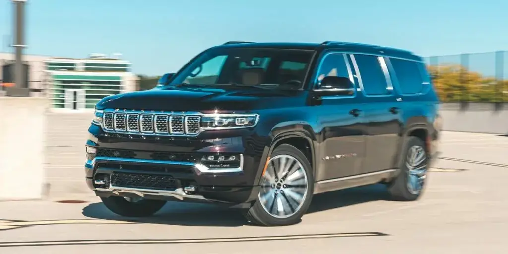 10. Jeep Grand Wagoneer 2023: