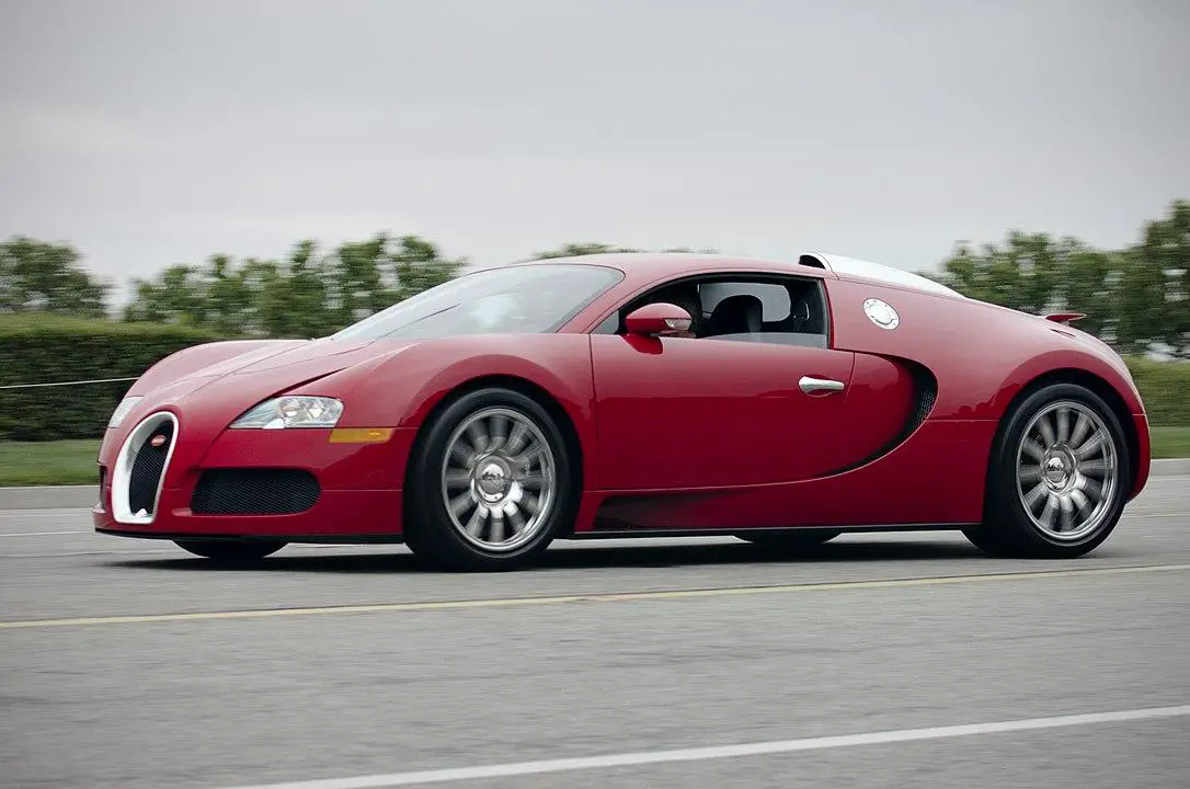 Coches propulsados por el Bugatti WR16