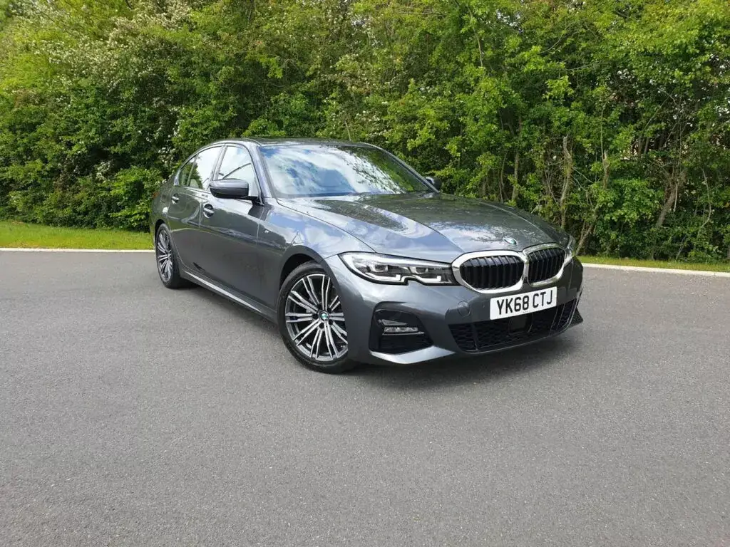 11.BMW 320d