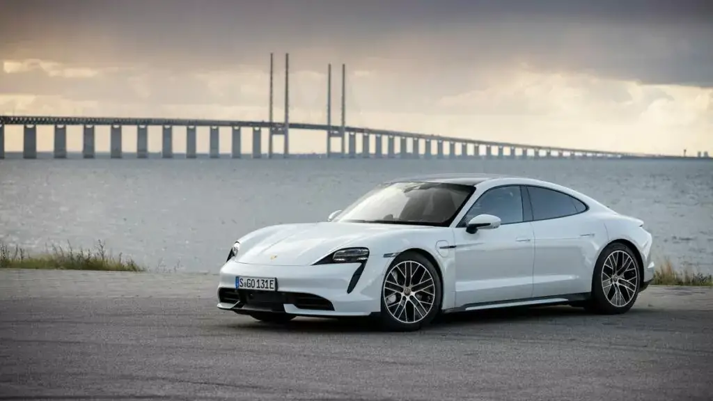 11.Porsche: