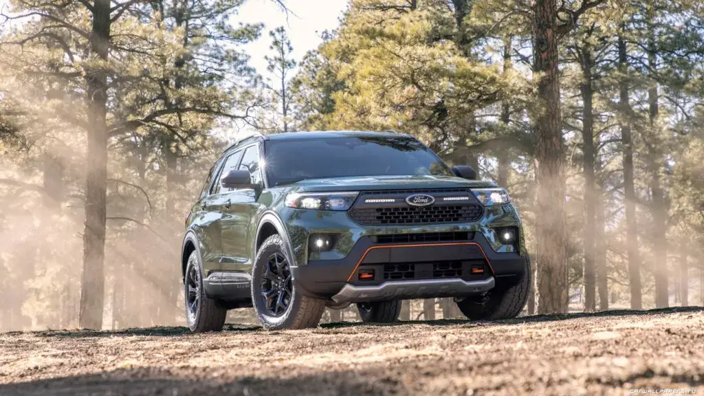 12. Ford Explorer Híbrido 2023