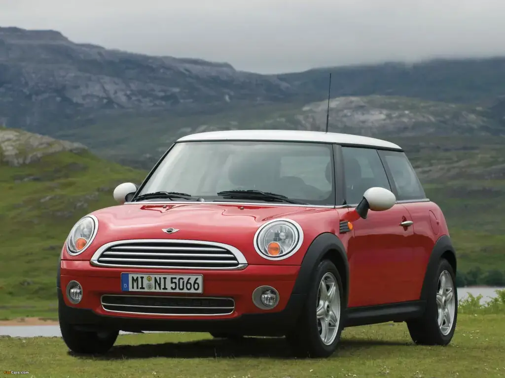 #13 Mejor Año: 2010 Mini Cooper (4.15 Rating)
