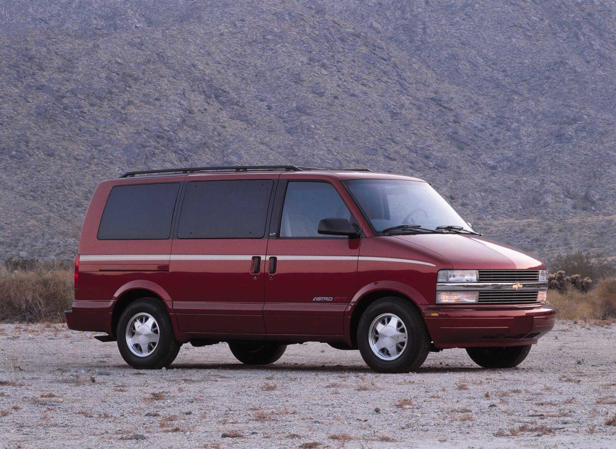 1998 Astro LT tracción en las cuatro ruedas - Foto de Chevrolet