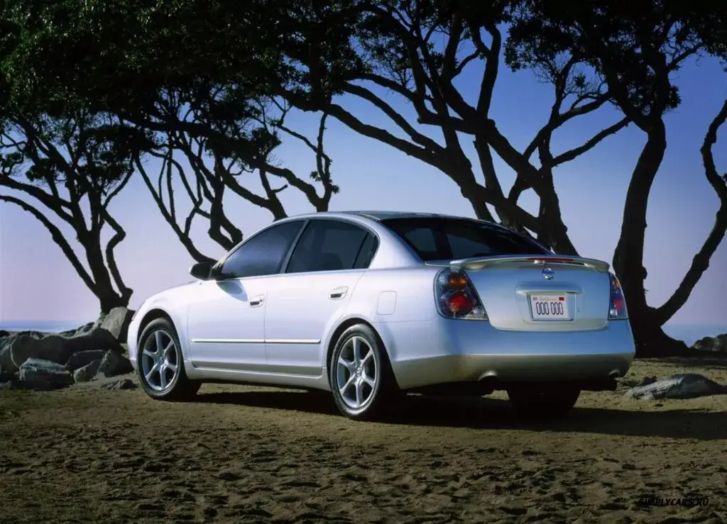 #2 Peor año: 2002 Nissan Altima (3.21 Rating)