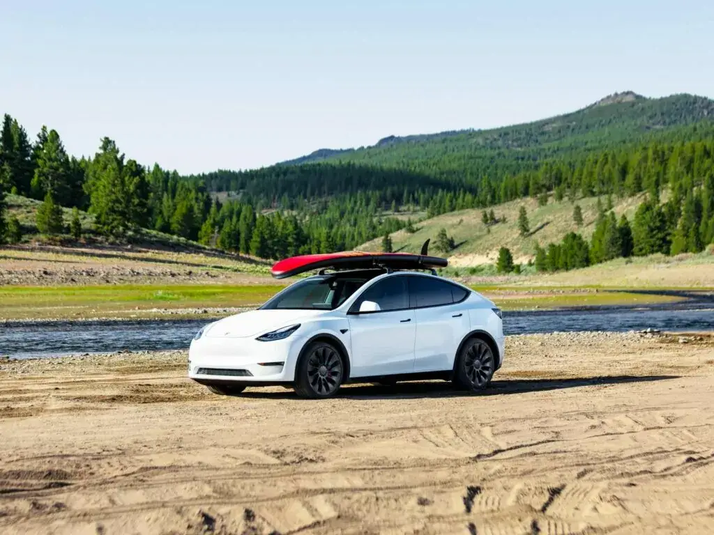 2. Mejor año: Tesla Model Y 2020 (calificación de 3.73)