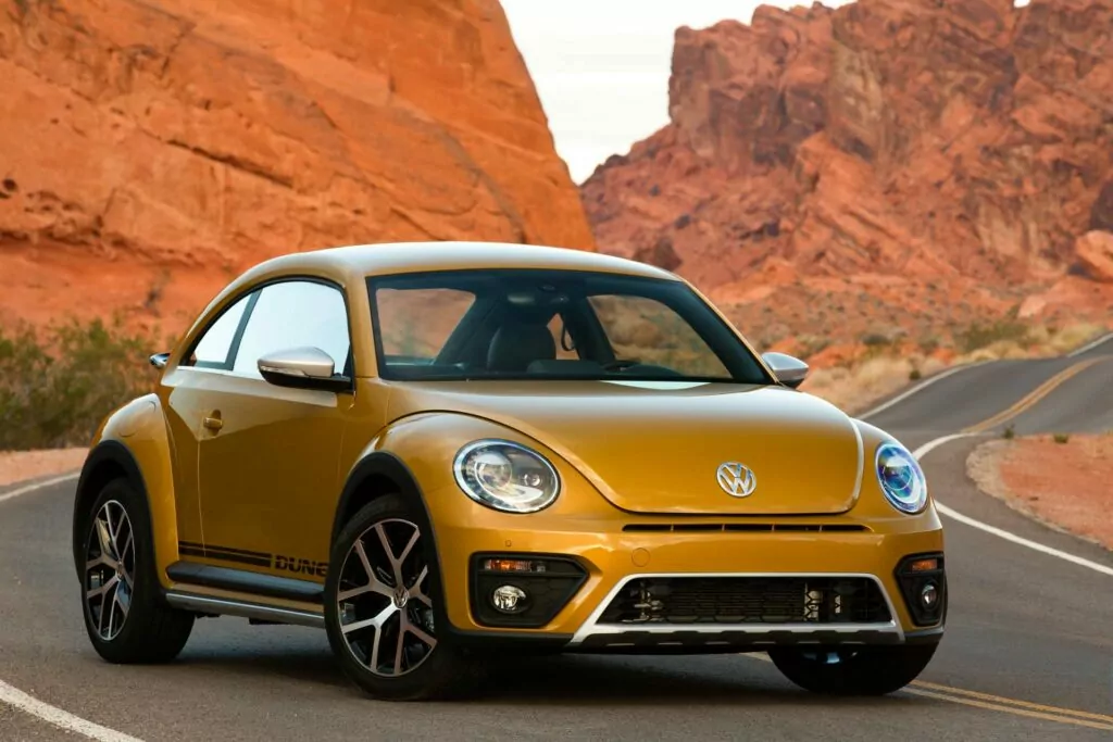 #2 Mejor año: Volkswagen Beetle 2018 (calificación de 4.58) #2 Mejor año: Volkswagen Beetle 2018 (calificación de 4.58)