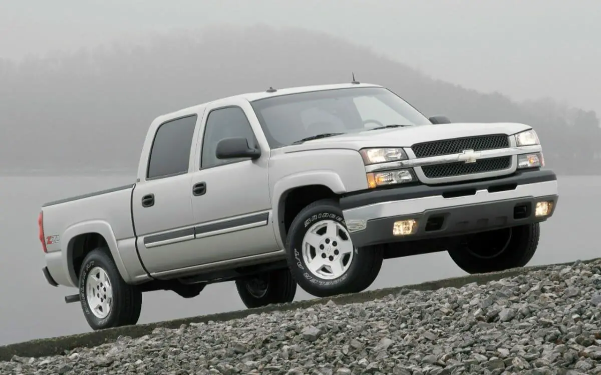 2004-Chevrolet-Silverado-1500