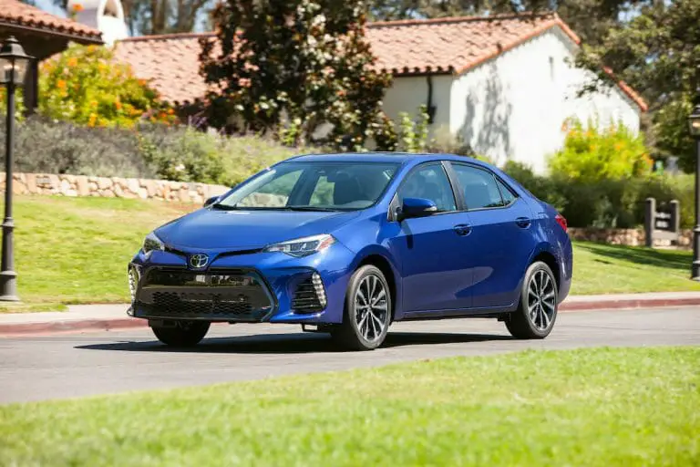 Toyota Corolla SE 2019 - Foto de Toyota