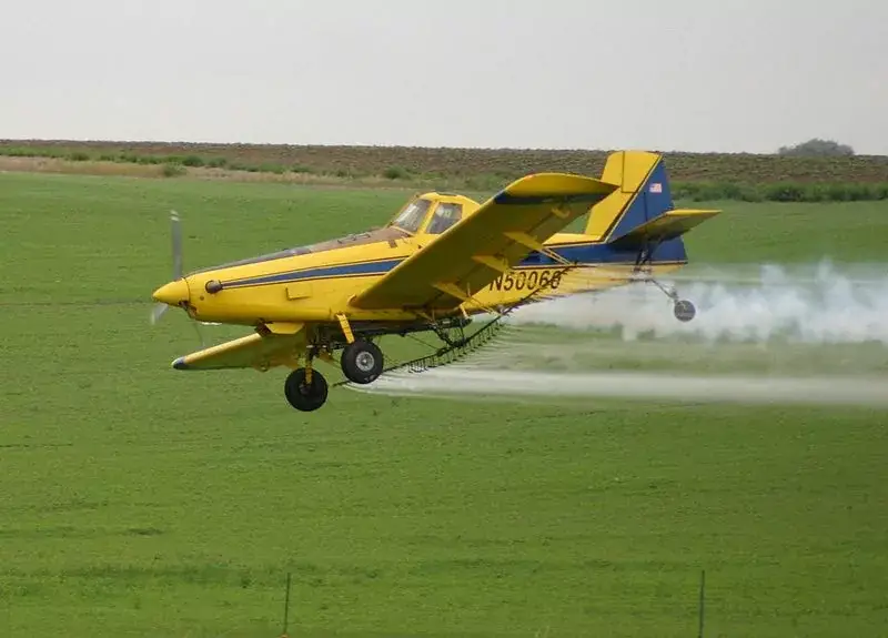 #24 Avión de fumigación de cultivos: