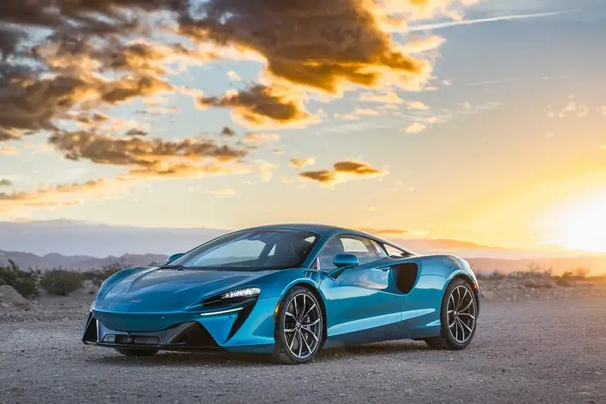28. McLaren: