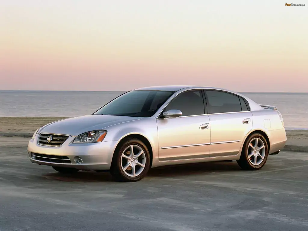 #3 Peor año: Nissan Altima 2003 (calificación de 3.46)