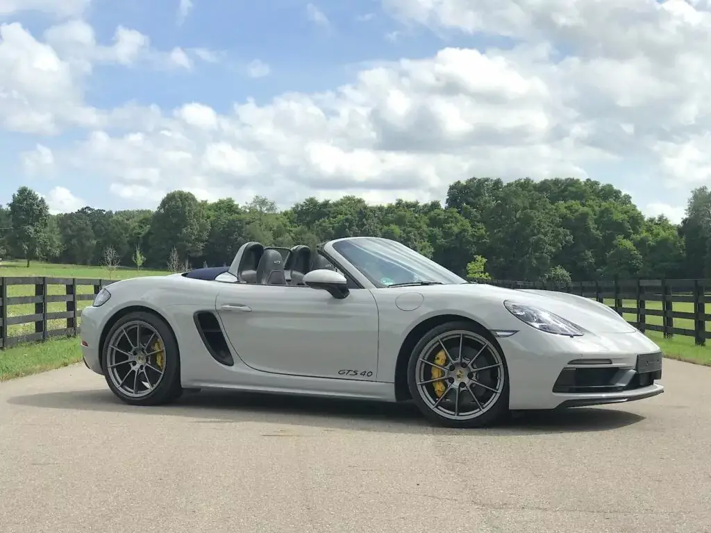 3. Mejor año: Porsche 718 Boxster 2020 (calificación de 4.97)