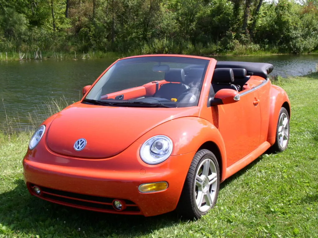 #3 Peor año: Volkswagen Beetle 2004 (calificación de 2.85) #3 Peor año: Volkswagen Beetle 2004 (calificación de 2.85)