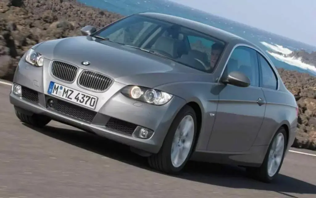 4. Peor año: BMW 335i 2008 (calificación de 4.05)