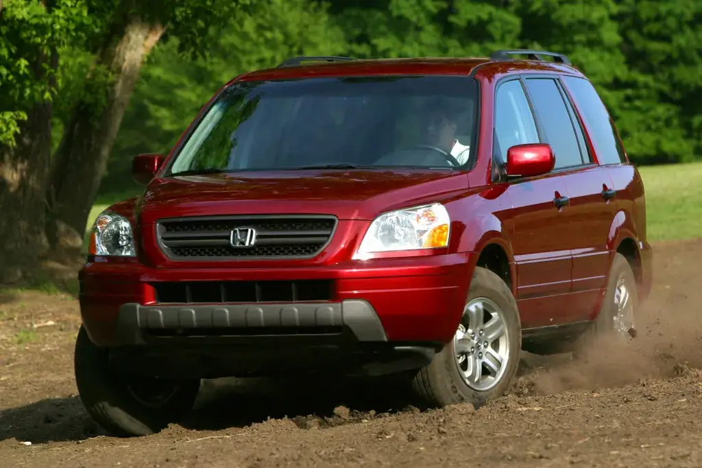 #4 Peor año: Honda Pilot 2004 (calificación de 3.54)