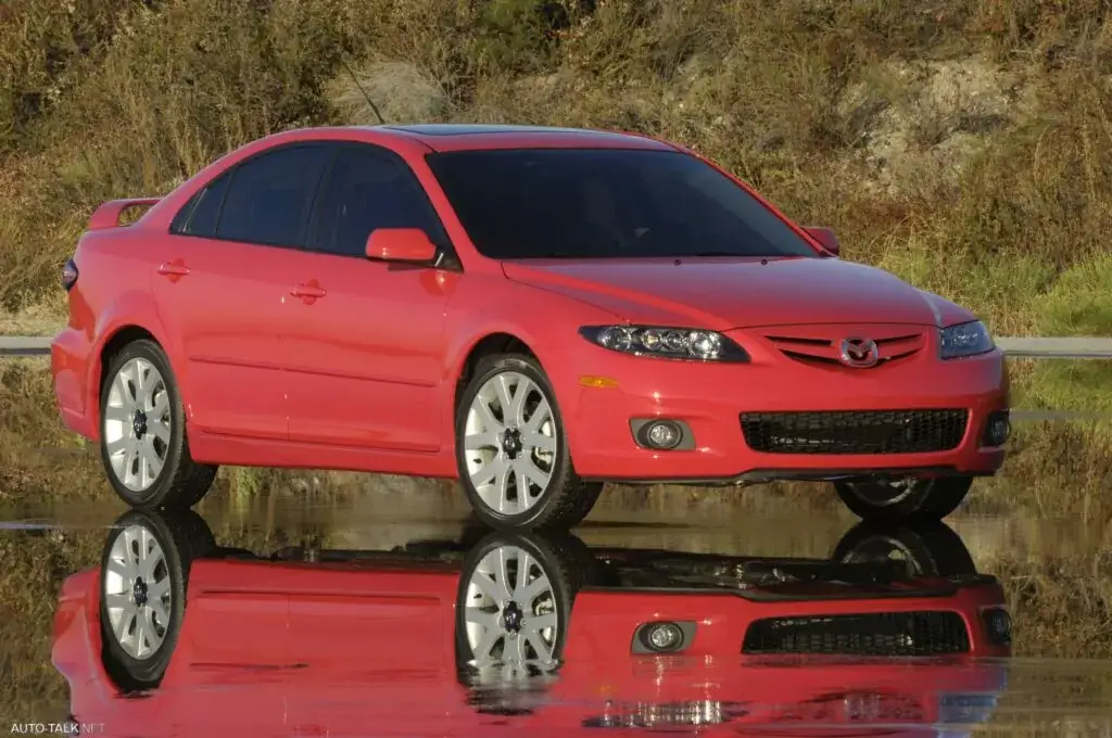 4. Mazda6 2006 (calificación de 3.61)