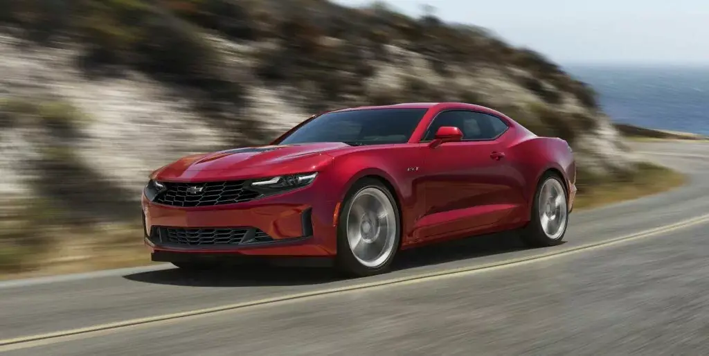 5. Mejor año: Chevrolet Camaro 2020 (calificación de 4.28)