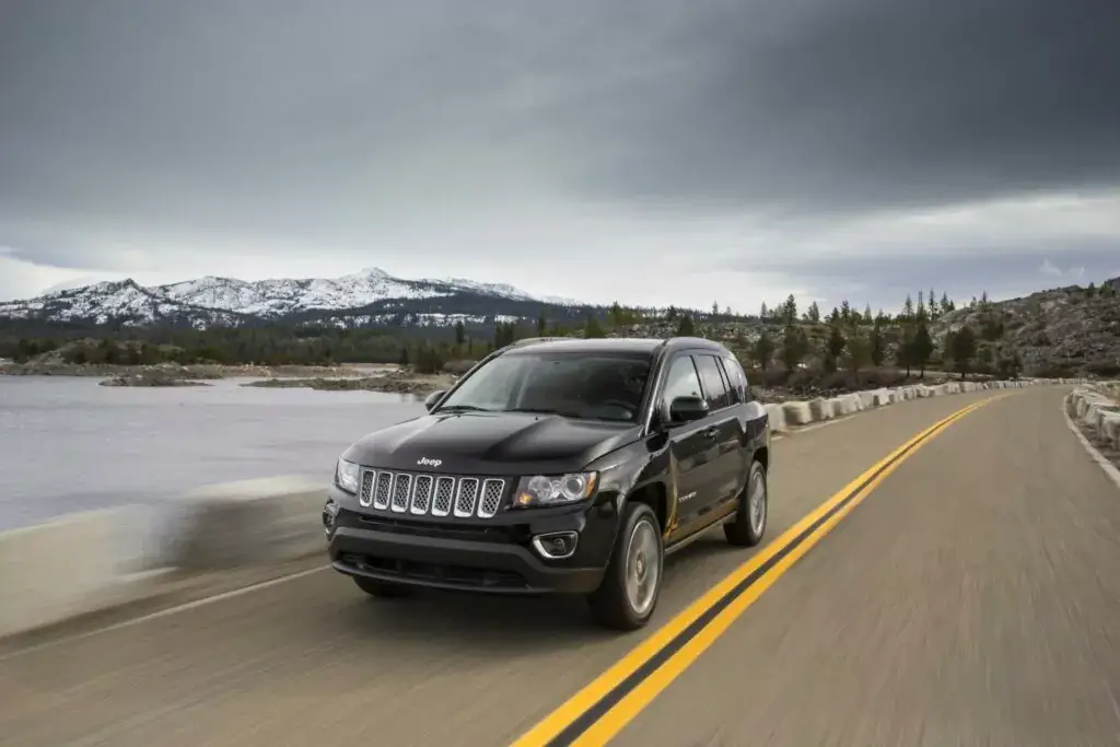 5. Peor año: Jeep Compass 2014 (calificación de 3.48)