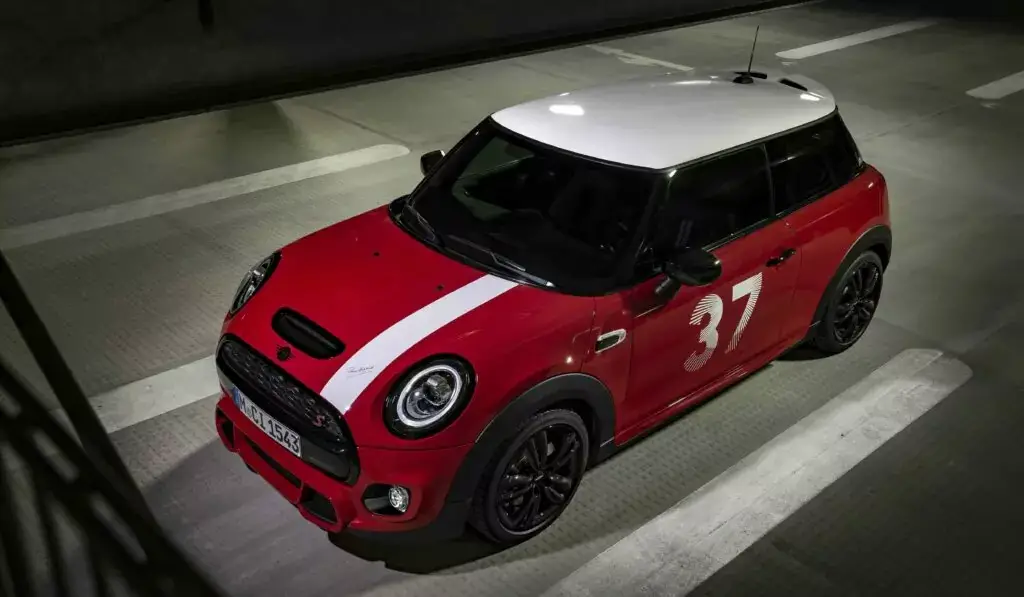 #5 Mejor año: Mini Cooper 2023 (calificación de 4.40)