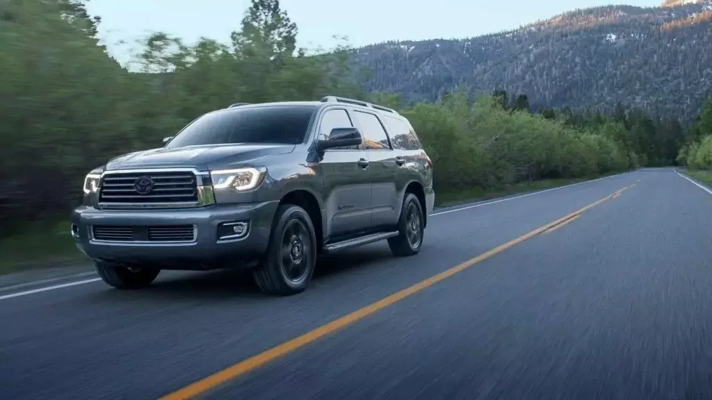5. Mejor año: Toyota Sequoia 2021 (calificación de 4.14)