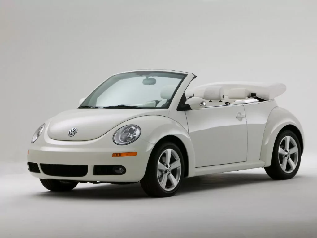 #5 Peor año: Volkswagen Beetle 2005 (calificación de 3.36) #5 Peor año: Volkswagen Beetle 2005 (calificación de 3.36)