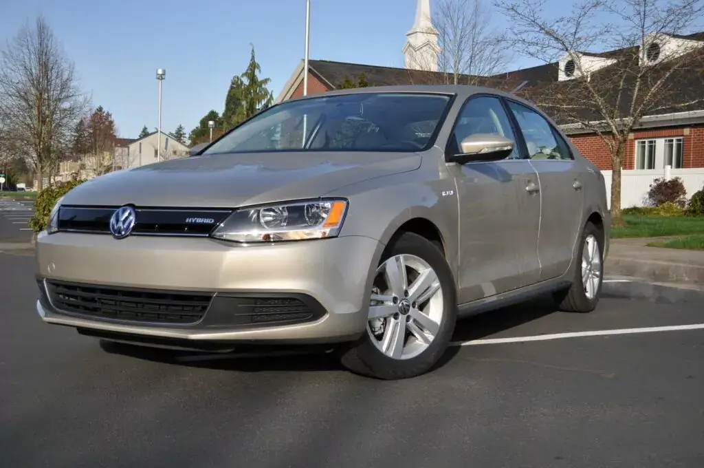 5. Peor año: Volkswagen Jetta 2013 (calificación de 3.52)