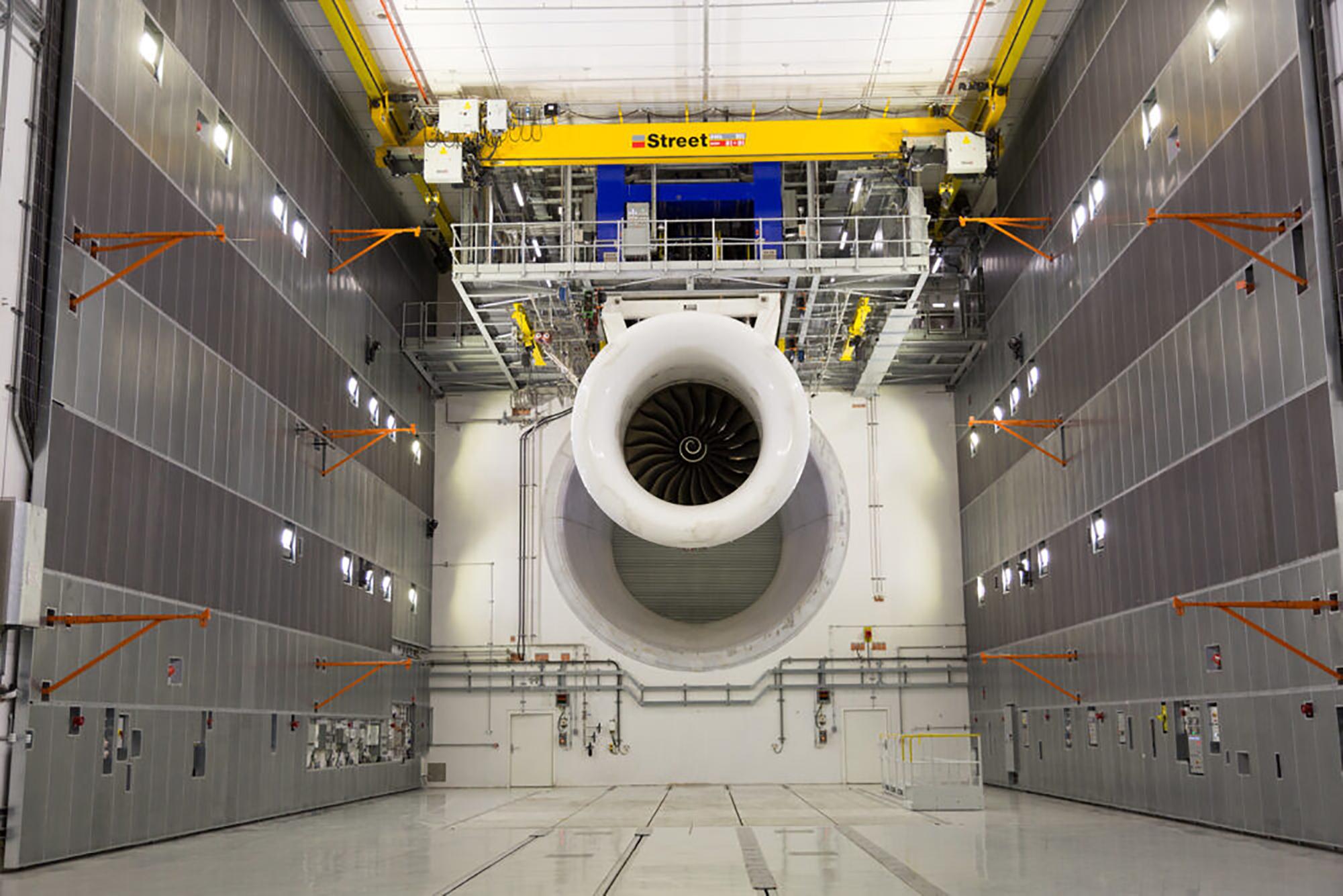 Rolls-Royce ha inaugurado el banco de pruebas de motores indoor más grande del mundo