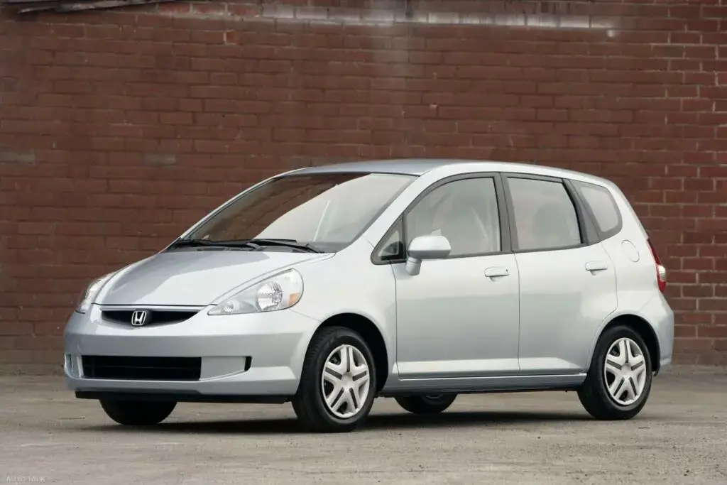 #6 Peor año: Honda Fit 2008 (calificación de 3.71)