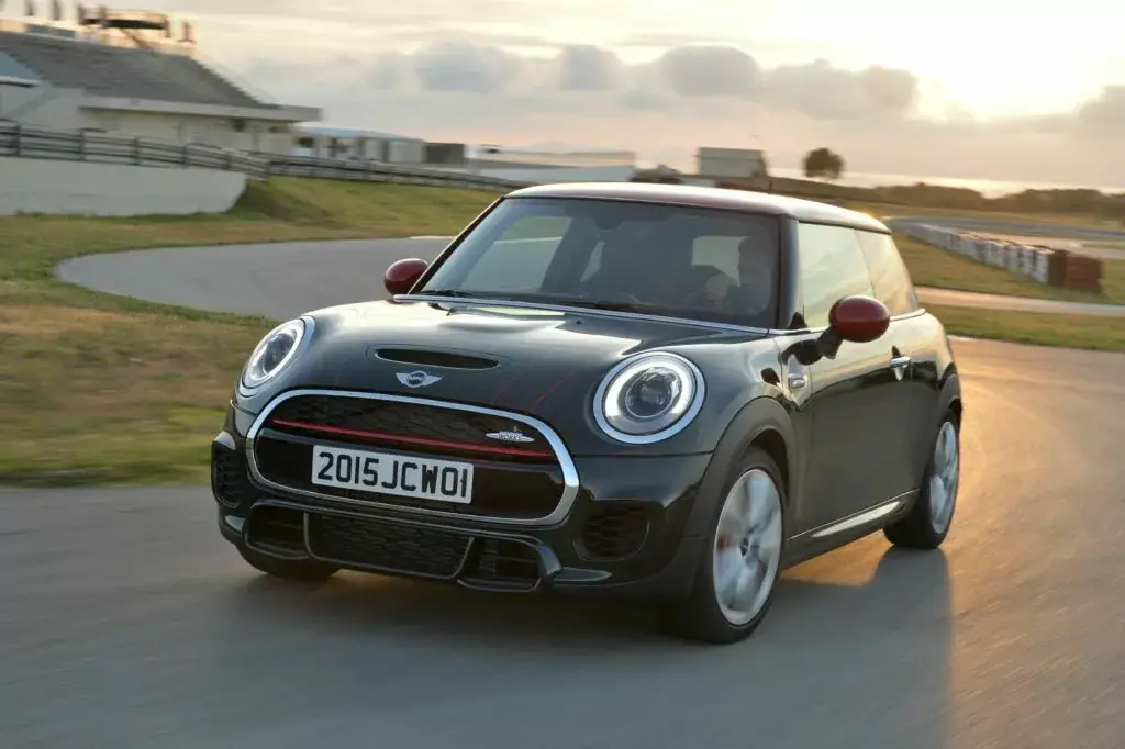 #6 Peor año: Mini Cooper 2015 (calificación de 3.76)
