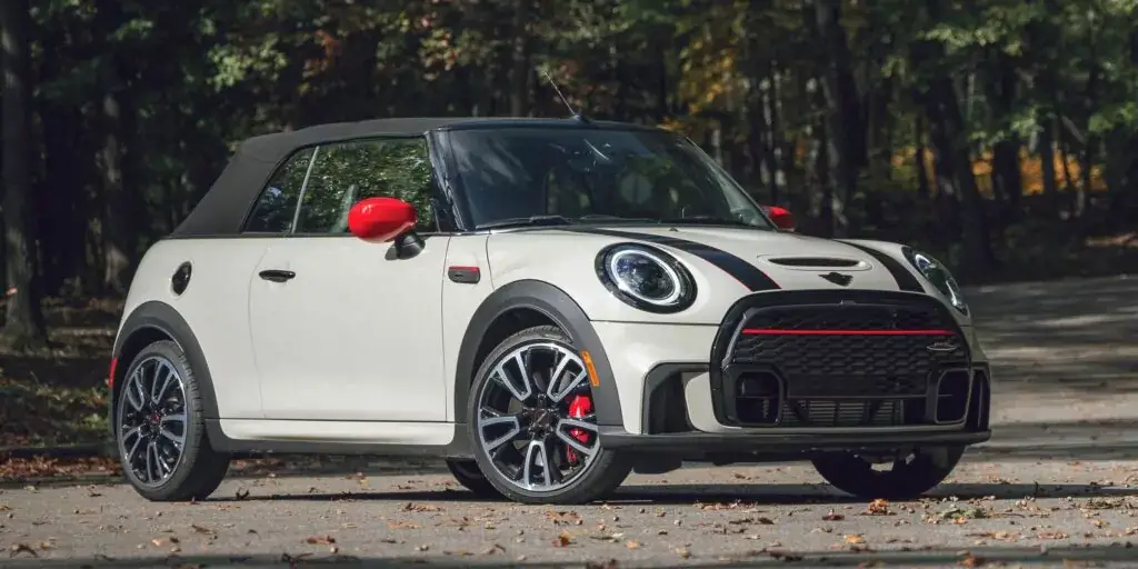 #6 Mejor año: Mini Cooper 2022 (calificación de 4.39)