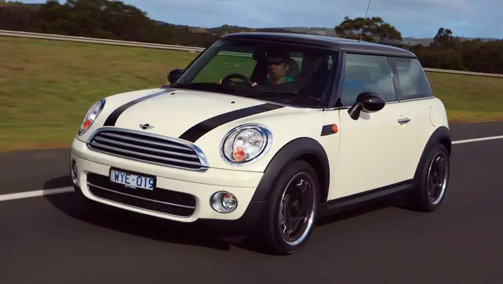#7 Peor año: Mini Cooper 2008 (calificación de 3.85)