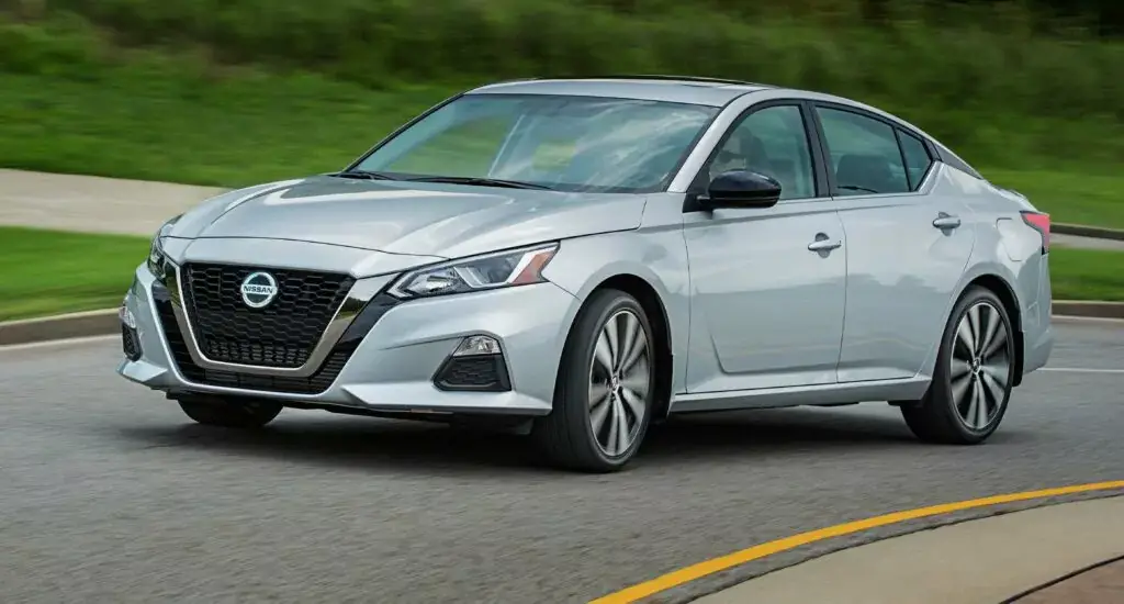 #7 Mejor año: Nissan Altima 2020 (calificación de 4.13)