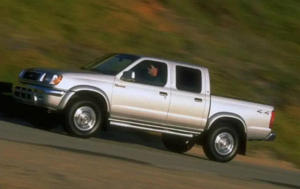 7. Peor año: Nissan Frontier 1999 (calificación de 3.72)