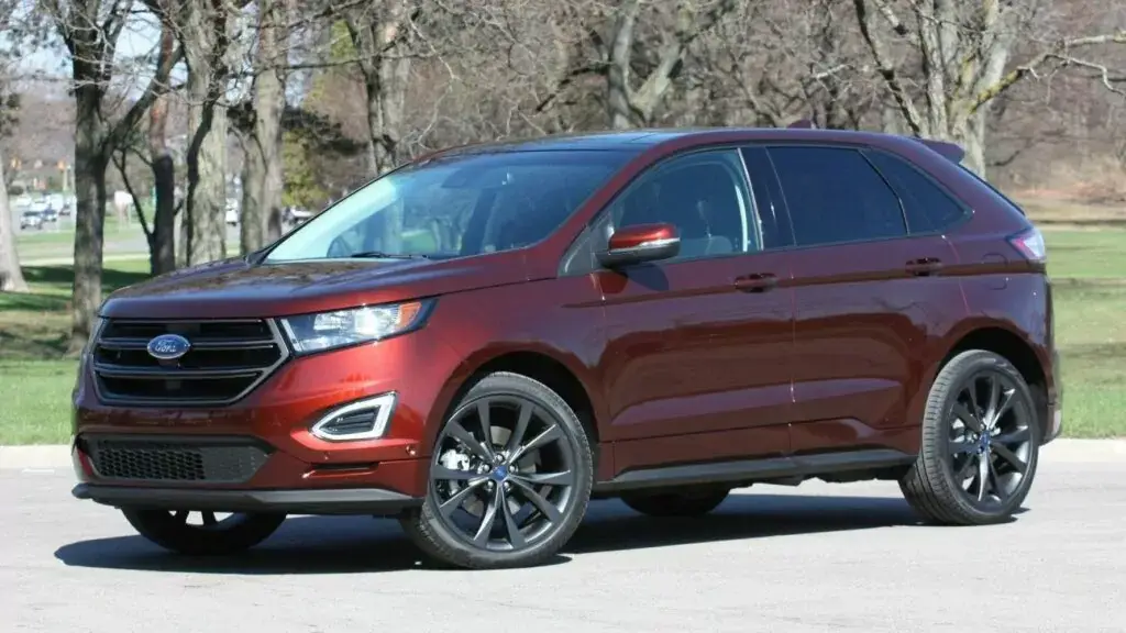 #8 Peor año: Ford Edge 2015 (calificación de 3.83)