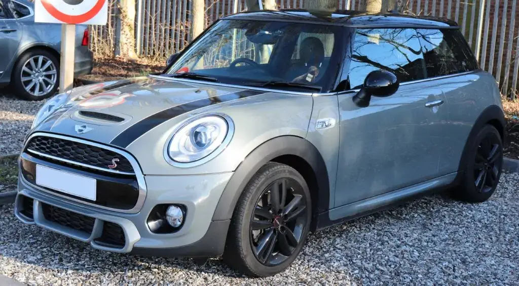 #8 Peor año: Mini Cooper 2017 (calificación de 3.89)