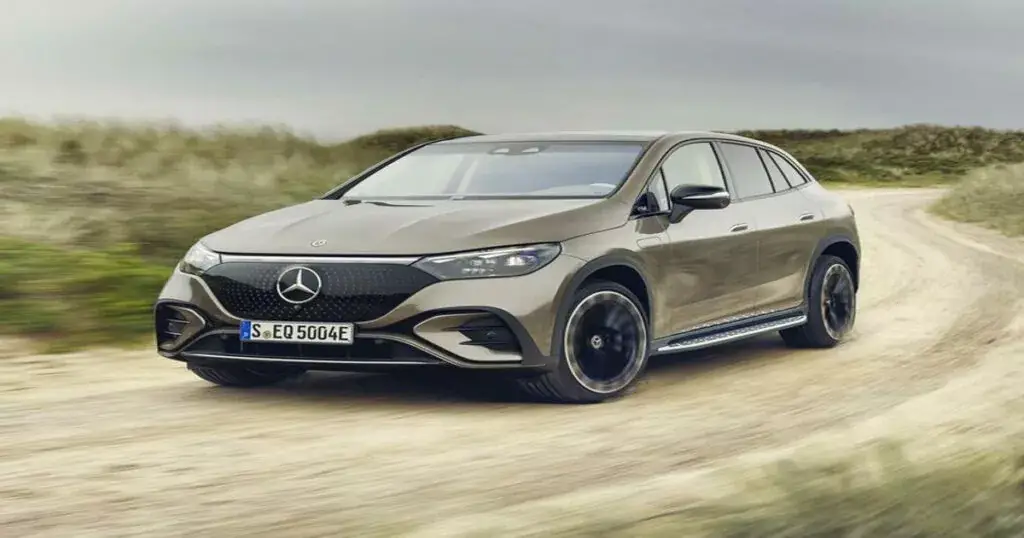 8. Mercedes-Benz EQE Sedán 2024