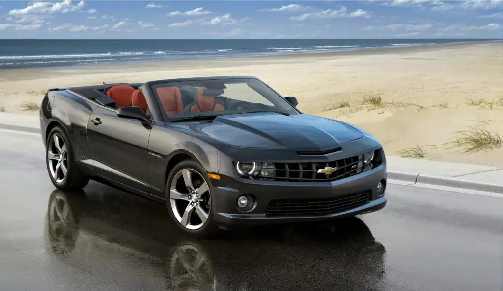 9. Peor año: Chevrolet Camaro 2011 (calificación de 3.83)