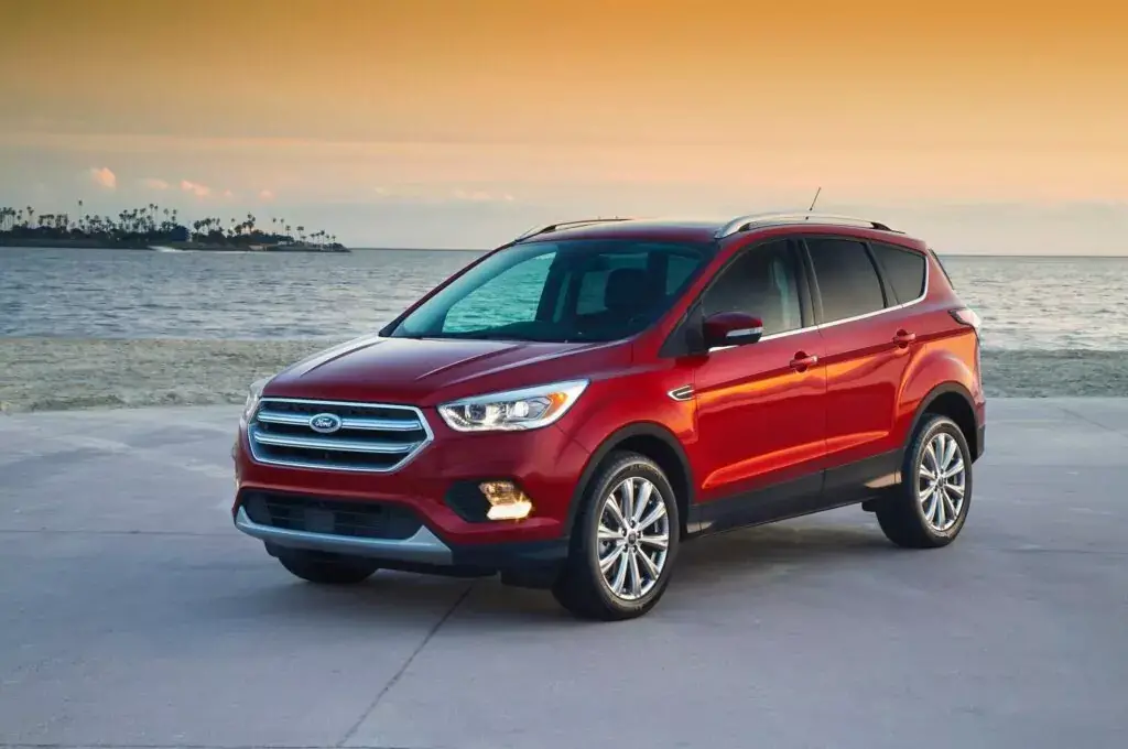 #9 Mejor año: Ford Escape 2017 (calificación de 4.04)