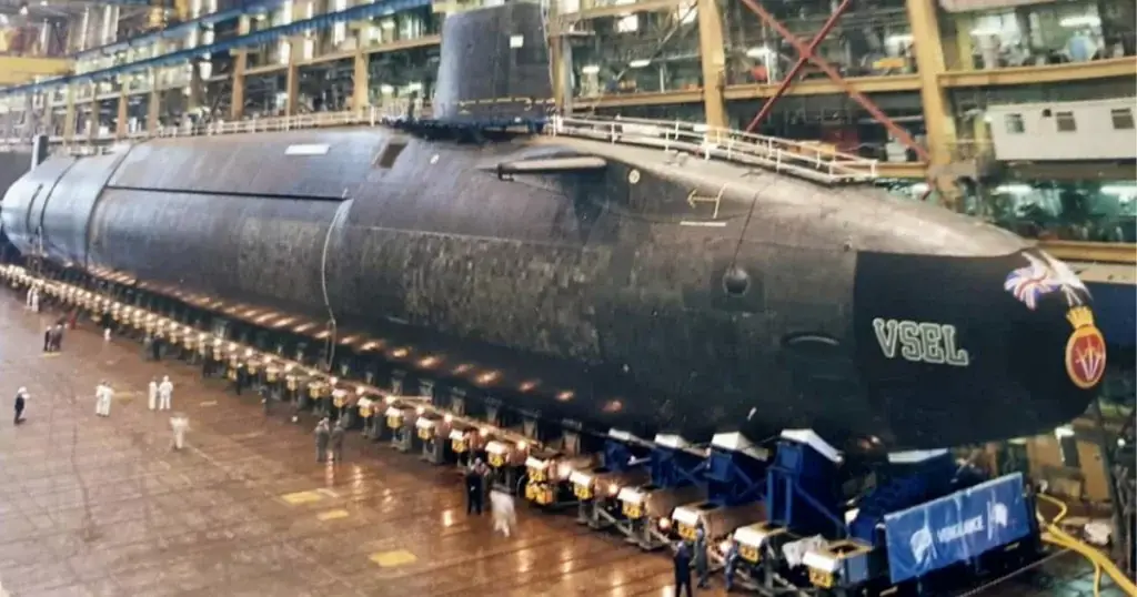 9. Submarino de la clase Vanguard, Reino Unido (149 m)