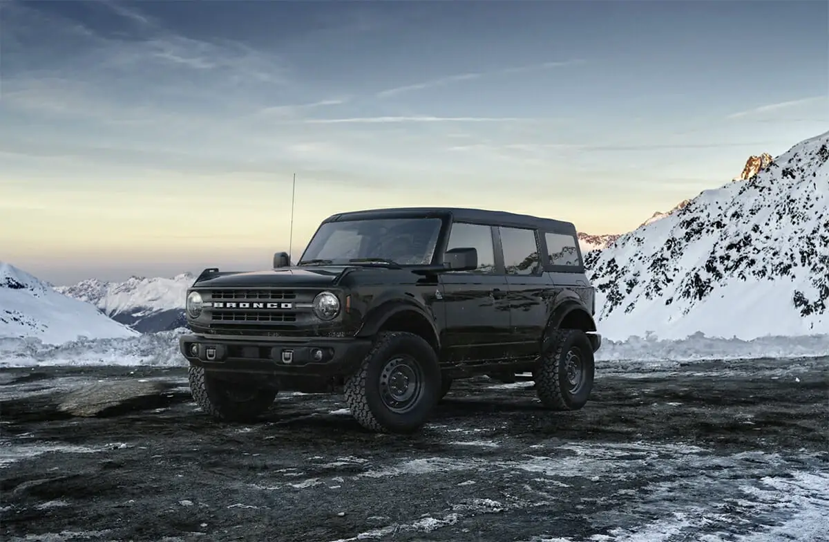 Ford Bronco Black Diamond 2021 en la nieve - Foto de Ford