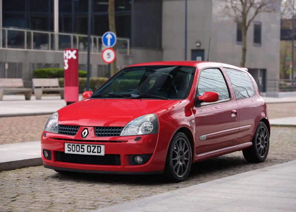 2005, Renault sport Clio 182 Trophy - $ 8,000