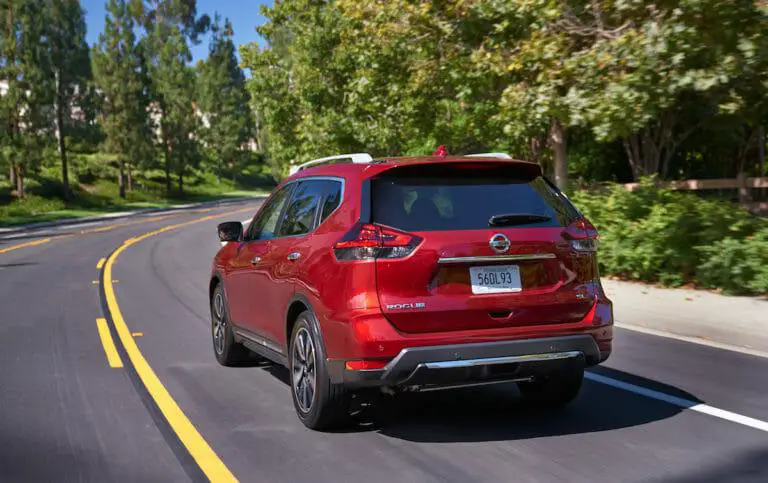 Nissan Rogue 2018 color rojo