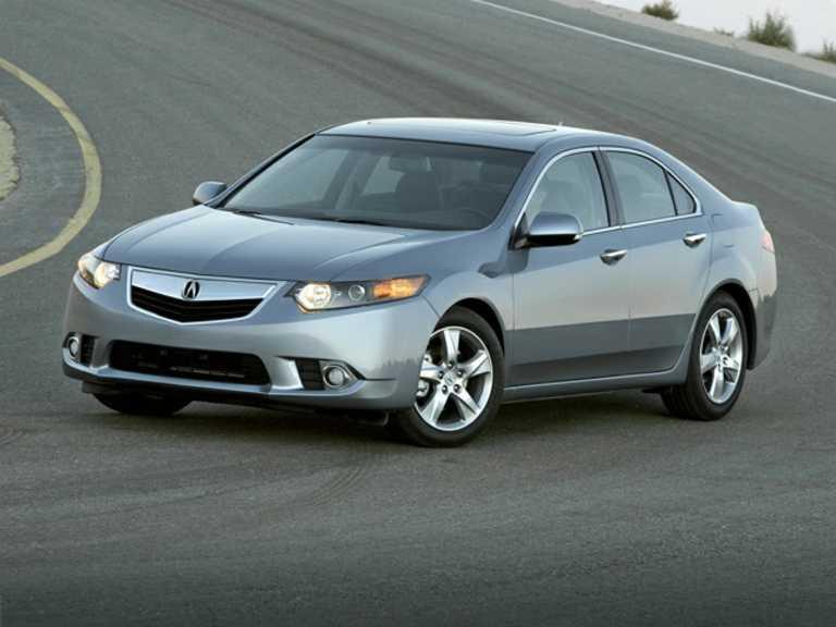 Acura TSX 2014 gris desde el lado del conductor delantero