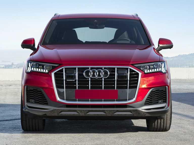 Audi Q2020 7 rojo desde la parte delantera