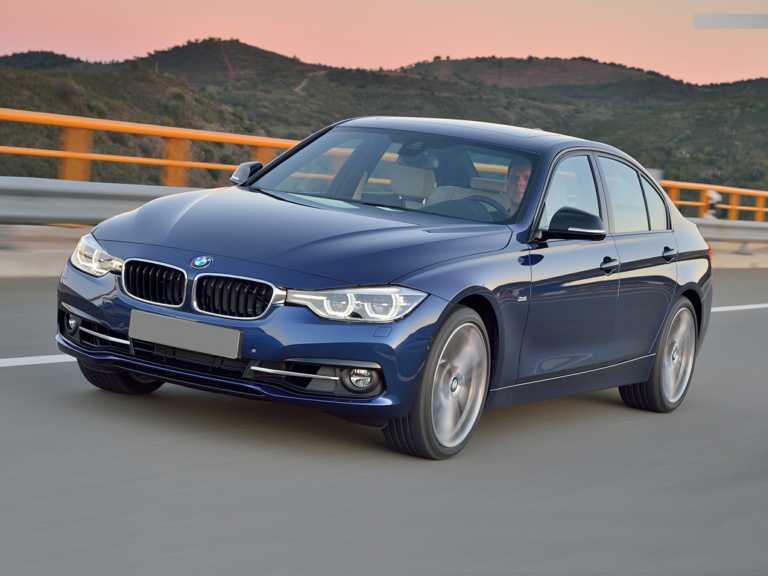 Azul 2018 BMW Serie 3 En Movimiento